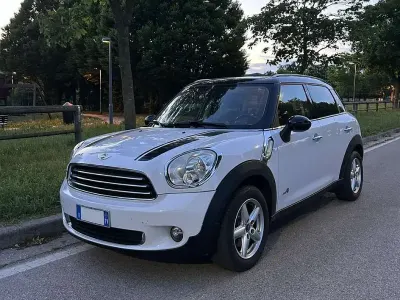 Second-hand Mini Cooper D Countryman 111 CP (81 kW) 2011 Alb SUV