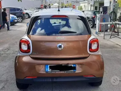 Usata Smart ForFour 71 CV (52 kW) 2016 Marrone Utilitaria