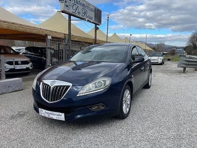 Usado Lancia Delta Silver 120 CV (88 kW) 2011 Azul Utilitario