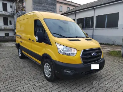 Usata Ford Transit Trend 131 CV (96 kW) 2021 Giallo / pastello Berlina