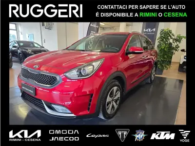 Usata Kia Niro Urban 141 CV (103 kW) 2017 Rosso SUV