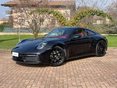 Usata Porsche 911 Carrera 385 CV (283 kW) 2023 Nero jet metallizzato Coupé