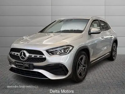 Usata Mercedes GLA200 Premium 150 CV (110 kW) 2022 Argento iridio SUV