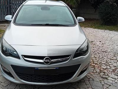 Usata Opel Astra Sport 110 CV (80 kW) 2013 Grigio Station wagon
