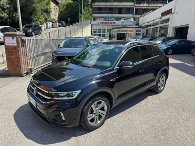 Usata VW T-Roc R-line 150 CV (110 kW) 2023 Nero SUV