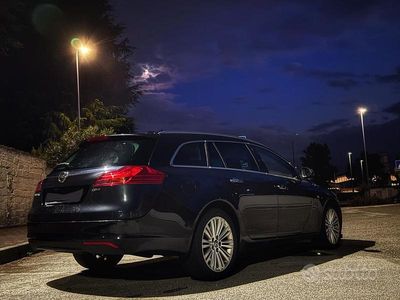 Usata Opel Insignia 160 CV (117 kW) 2009 Grigio Station wagon