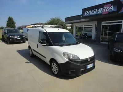 Usata Fiat Doblò 95 CV (69 kW) 2017 Bianco Monovolume