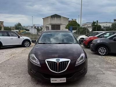 Usata Lancia Delta 120 CV (88 kW) 2008 Viola Utilitaria