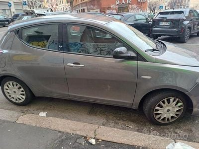 Usata Lancia Ypsilon 2012 Grigio Utilitaria