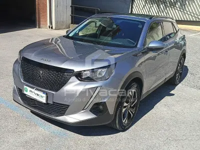 Usata Peugeot 2008 Allure 131 CV (96 kW) 2021 Grigio SUV