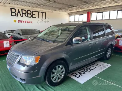 Usata Chrysler Grand Voyager 163 CV (119 kW) 2010 Grigio Monovolume