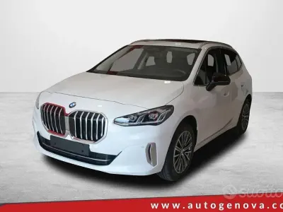 Usata BMW 218 Active Tourer Performance 150 CV (110 kW) 2022 Bianco Monovolume
