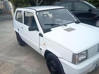 Usata Fiat 750 34 CV (25 kW) 1990 Bianco Berlina