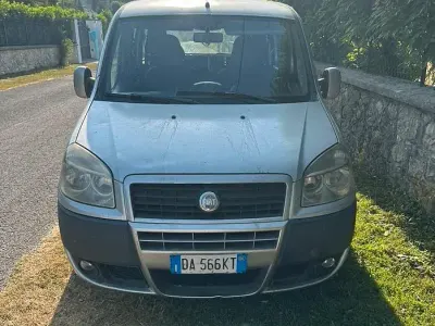 Usata Fiat Doblò 105 CV (77 kW) 2006 Grigio Monovolume