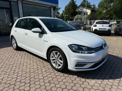 Usata VW Golf VII Sport 131 CV (96 kW) 2019 Bianco Berlina