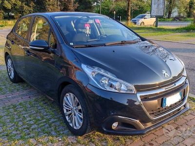Usata Peugeot 208 Active 82 CV (60 kW) 2019 Grigio Utilitaria