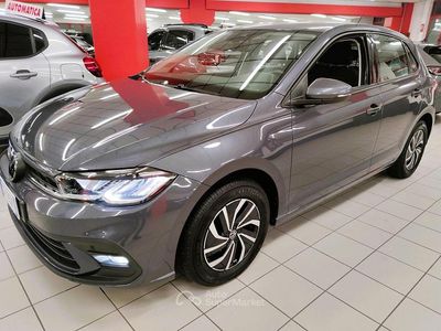 Usata VW Polo Life 95 CV (69 kW) 2025 Grigio scuro Utilitaria