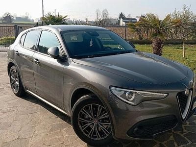 Usata Alfa Romeo Stelvio 180 CV (132 kW) 2017 Grigio SUV