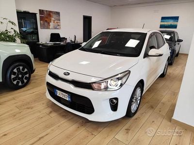 Usata Kia Rio 90 CV (66 kW) 2017 Bianco Berlina