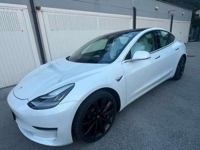 usata Tesla Model 3 Performance