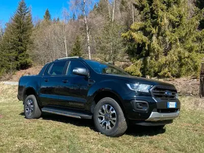 Usata Ford Ranger 213 CV (156 kW) 2023 Nero Pick-up