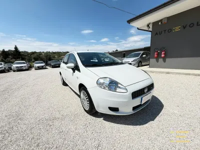 Usata Fiat Grande Punto 75 CV (55 kW) 2006 Bianco Utilitaria