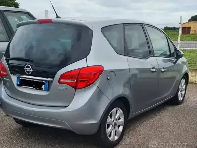 Usata Opel Meriva 95 CV (69 kW) 2012 Blu Monovolume