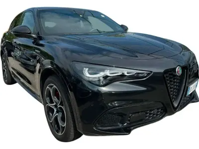 Usata Alfa Romeo Stelvio Veloce 209 CV (153 kW) 2023 Nero SUV