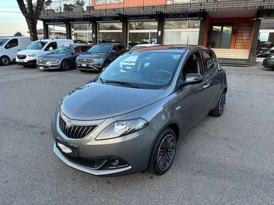 usata Lancia Ypsilon Ypsilon1.0 Hybrid 70cv Gold + CARPLAY