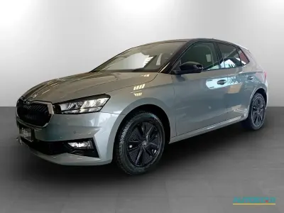 Nuova Skoda Fabia 115 CV (84 kW) 2026 Smokey diamondargento metallizzato nero tulipano perlato Utilitaria