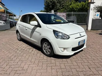Usata Mitsubishi Space Star Intense 71 CV (52 kW) 2014 Bianco Monovolume