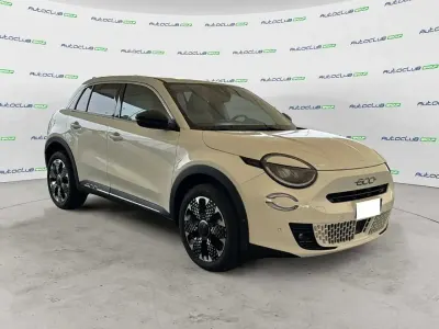 Usata Fiat 600 La Prima 110 CV (80 kW) 2025 Bianco SUV