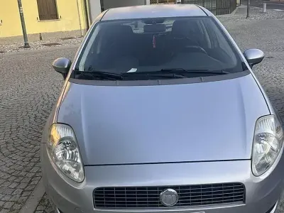 Usata Fiat Grande Punto 65 CV (47 kW) 2007 Grigio Utilitaria