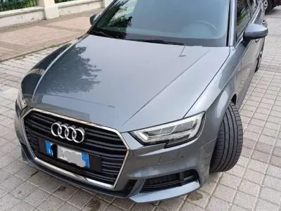 Usata Audi A3 Admired 116 CV (85 kW) 2019 Grigio Berlina
