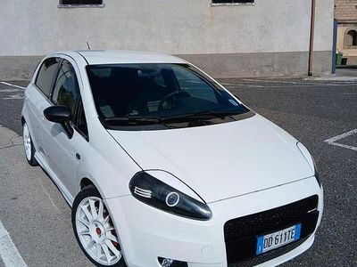 Usata Fiat Grande Punto 75 CV (55 kW) 2007 Bianco Utilitaria