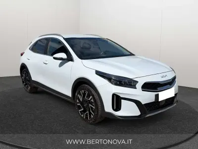 Usata Kia XCeed 136 CV (100 kW) 2024 Bianco SUV
