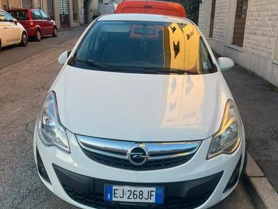 Usata Opel Corsa 75 CV (55 kW) 2006 Bianco Utilitaria