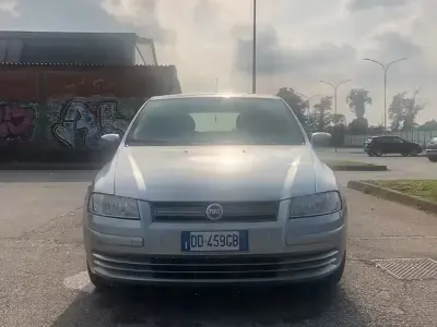 Usata Fiat Stilo 105 CV (77 kW) 2006 Grigio Berlina