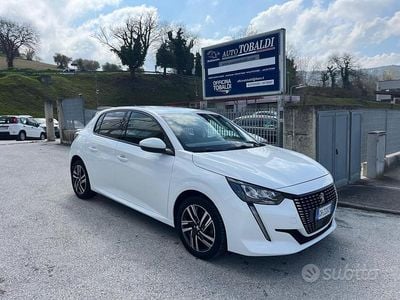 Usata Peugeot 208 Allure 102 CV (75 kW) 2021 Bianco Utilitaria