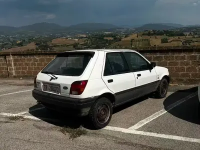 Usata Ford Fiesta 53 CV (38 kW) 1990 Utilitaria