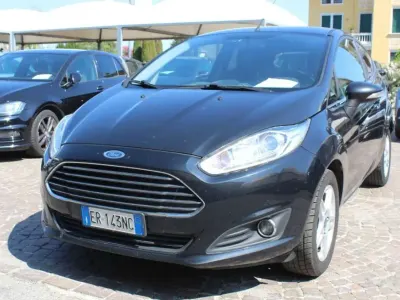 Usata Ford Fiesta Titanium 75 CV (55 kW) 2013 Nero Utilitaria