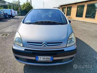 Usata Citroën Xsara Picasso 95 CV (69 kW) 2005 Grigio Monovolume