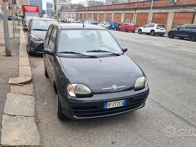 Usata Fiat 600 54 CV (39 kW) 2006 Nero Utilitaria