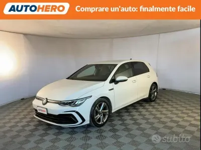 Usado VW Golf VII R-line 150 CV (110 kW) 2021 Blanco Utilitario