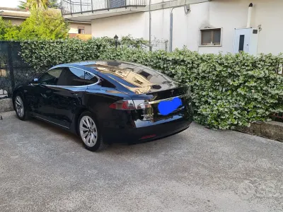 Usata Tesla Model S 311 kW (423 CV) 2017 Nero Utilitaria