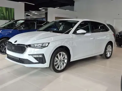 Nuova Skoda Scala Style 116 CV (85 kW) 2026 Bianco luna metallizzato Utilitaria