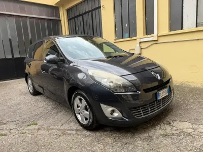 Usata Renault Scénic III Luxe 131 CV (96 kW) 2012 Other Monovolume