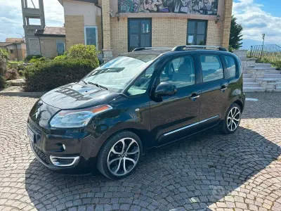 Usado Citroën C3 Picasso Exclusive 109 CV (80 kW) 2010 Negro Monovolumen
