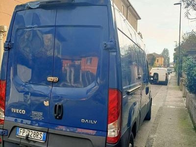 Usata Iveco Daily 116 CV (85 kW) 2018 Furgone