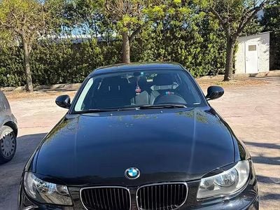 Usata BMW 118 Comfort Edition 143 CV (105 kW) 2010 Nero Utilitaria